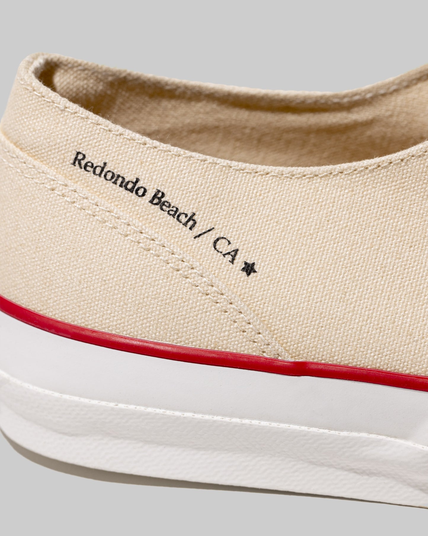 REDONDO CANVAS WHITE RED LINE PRE-ORDER